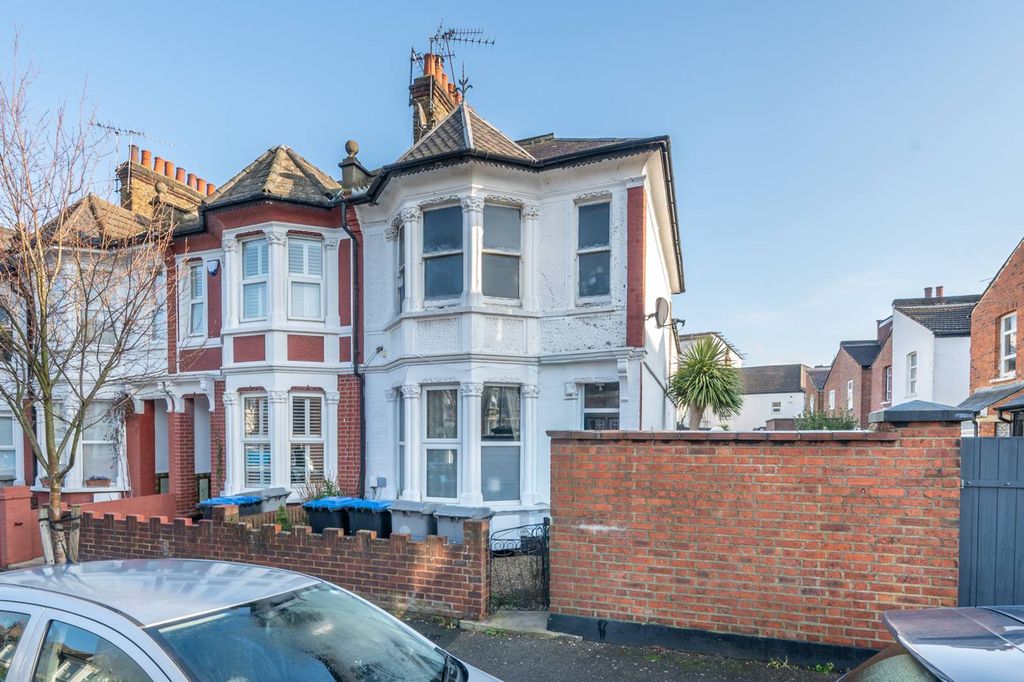 Property photo 3 of 8