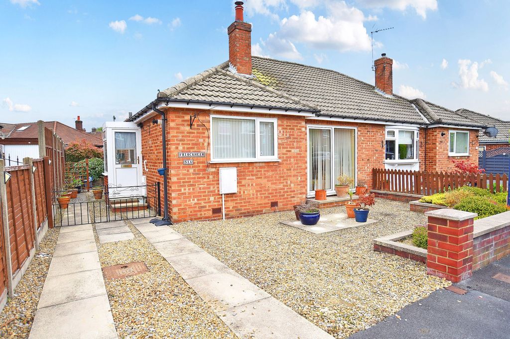 Property photo 1 of 11