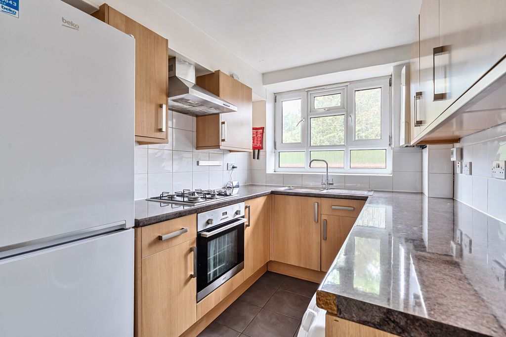 Property photo 2 of 19 Kitchen