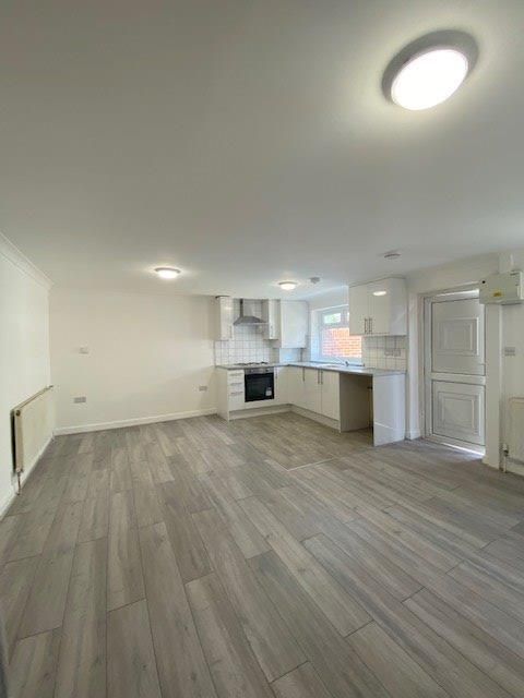 Property photo 1 of 3