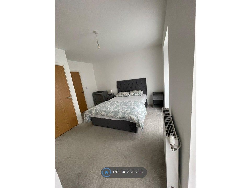 Property photo 3 of 35