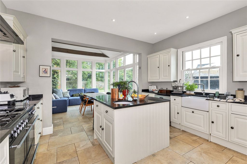 Property photo 2 of 17 Picture No. 03