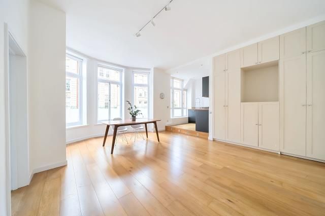 Property photo 1 of 11 Reception Room
