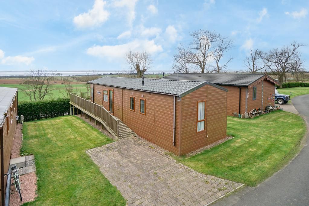 Property photo 2 of 13 Lev1319Pem External.Jpg