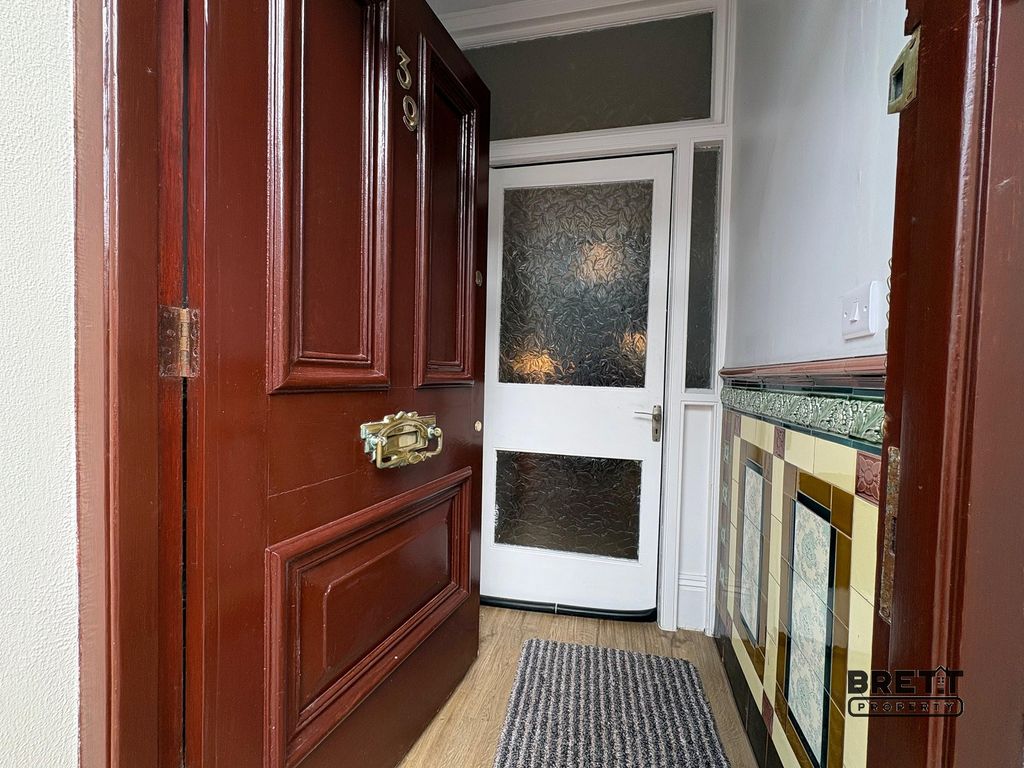 Property photo 2 of 19 Porch
