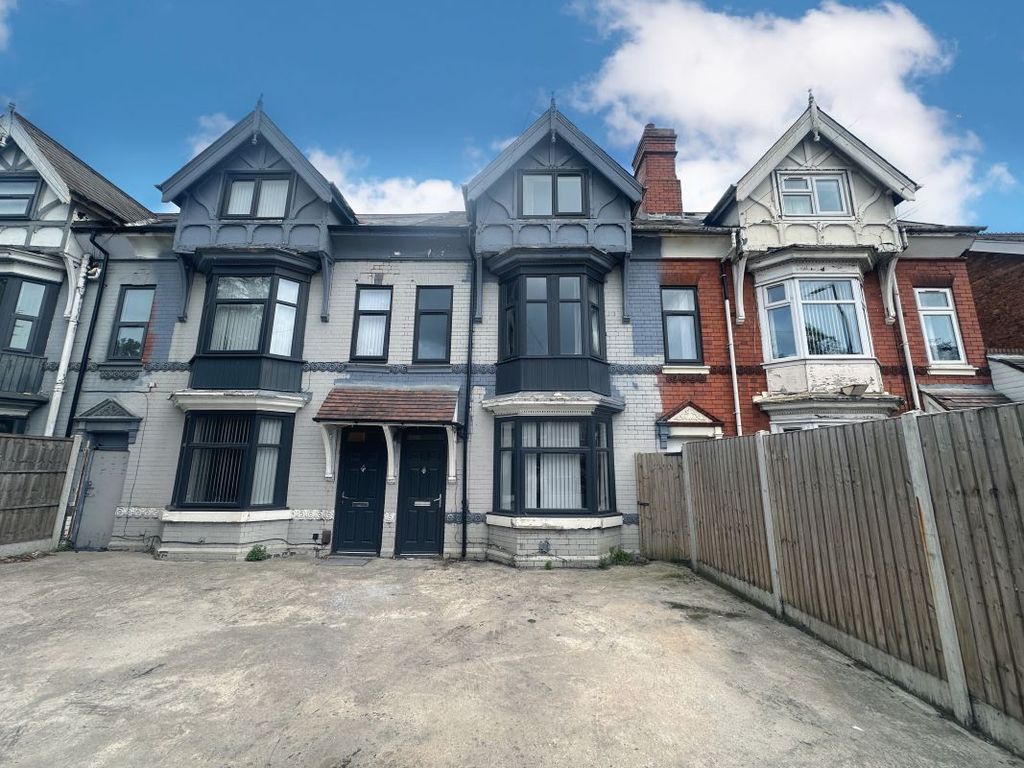 Property photo 1 of 2