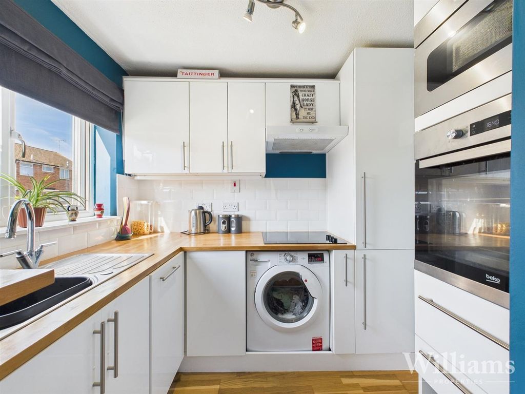 Property photo 3 of 13 Cam02861G0-Pr0481-Still004.Jpg