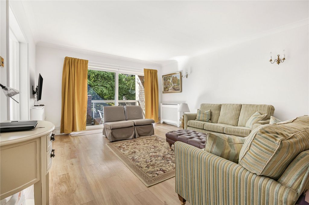 Property photo 3 of 17 Picture No. 12
