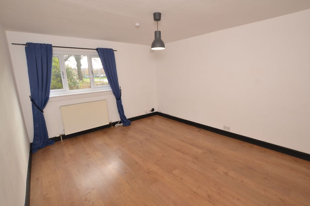 Property photo 2 of 25