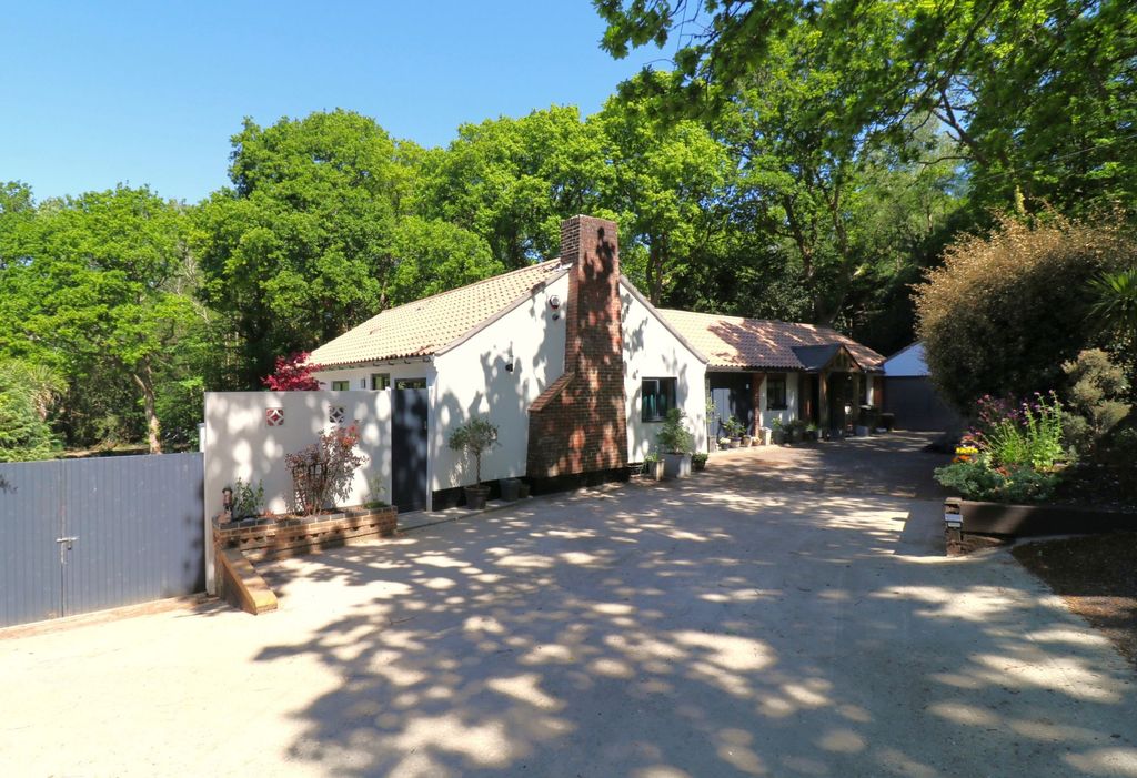 Property photo 1 of 27