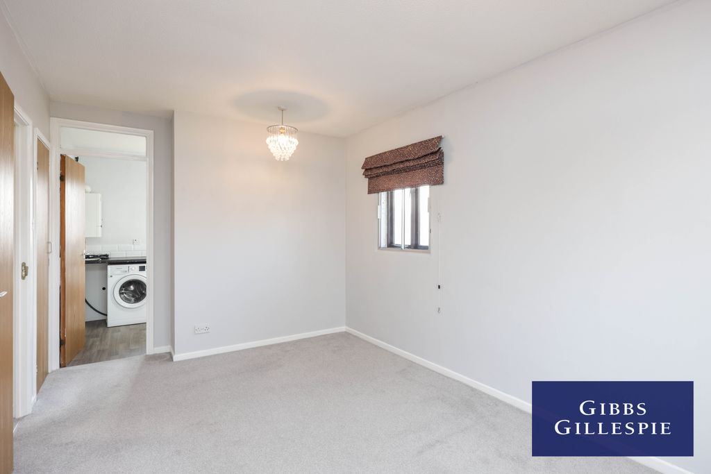 Property photo 3 of 10 3