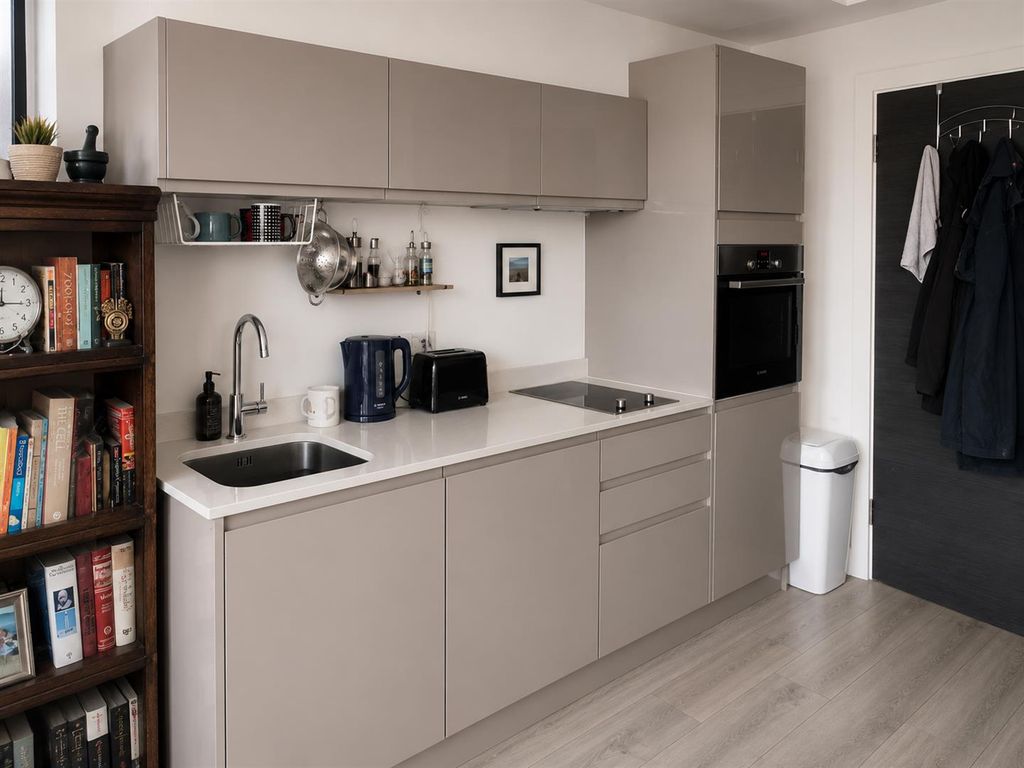 Property photo 3 of 5 Coopers Estate Agents
