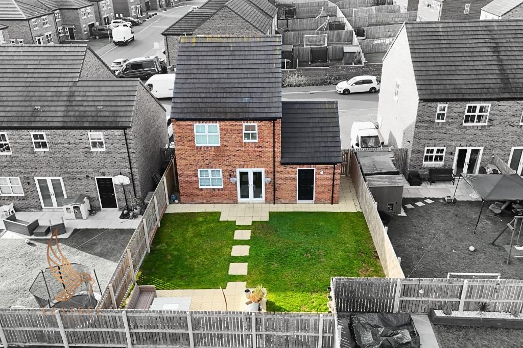 Property photo 2 of 29 44.Png