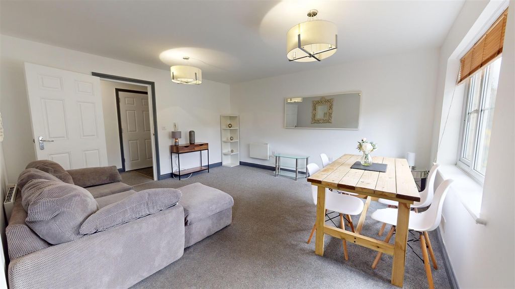 Property photo 3 of 10 Flat-31-Merchants-Court-10172024_151515.Jpg