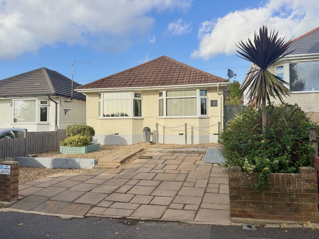 Property photo 3 of 27