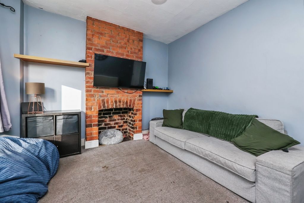 Property photo 3 of 17