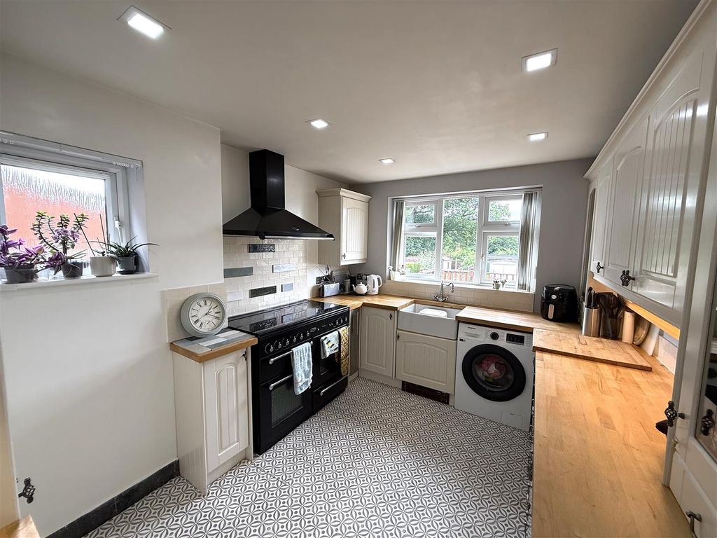 Property photo 3 of 21 Belper Road 6.Jpg