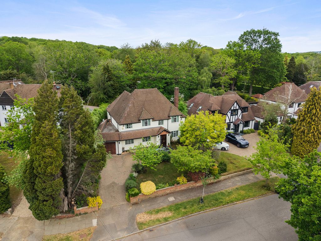 Property photo 1 of 22