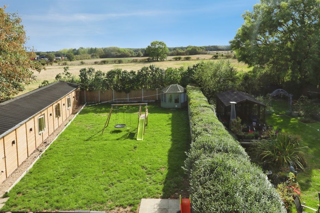 Property photo 3 of 19
