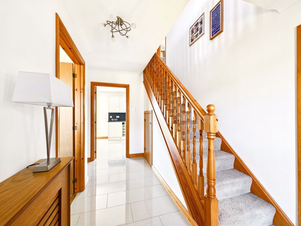 Property photo 3 of 26