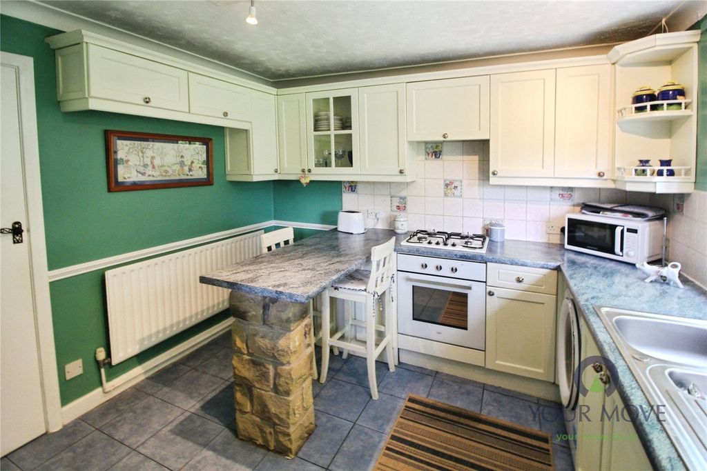 Property photo 2 of 13 Kitchen