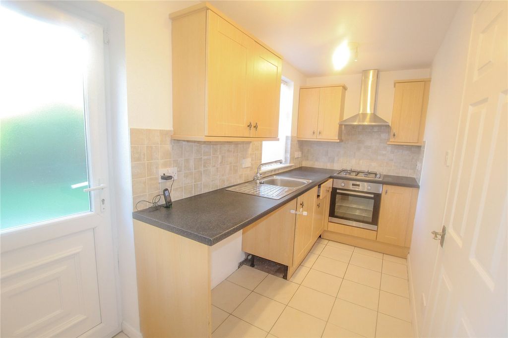 Property photo 2 of 14 Kitchen