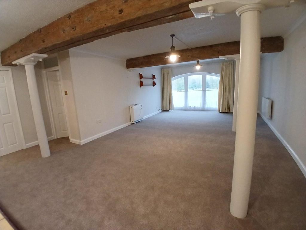 Property photo 3 of 24 11.Jpg