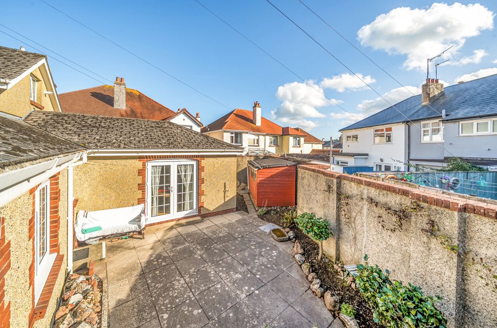 Property photo 3 of 20 3 - 1373915-3-6900ce7...