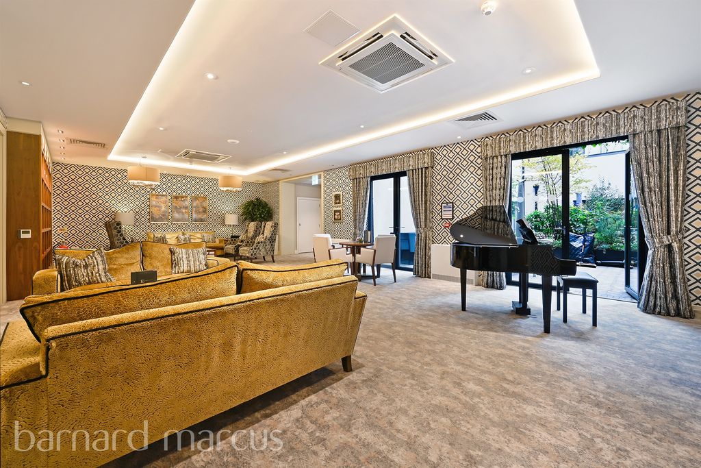 Property photo 3 of 17