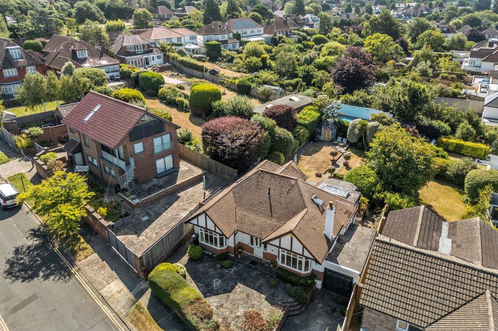 Property photo 1 of 22