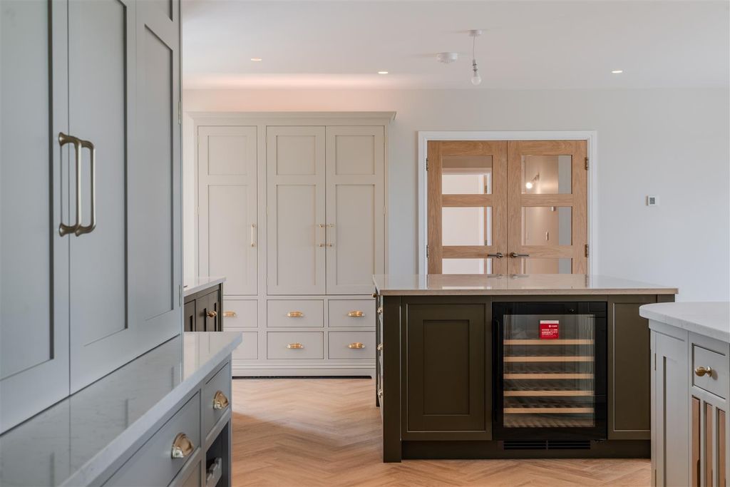 Property photo 3 of 52 Open Plan Kitchen-12.Jpg