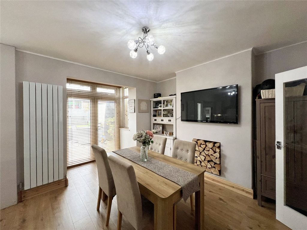 Property photo 3 of 14 Picture No. 12