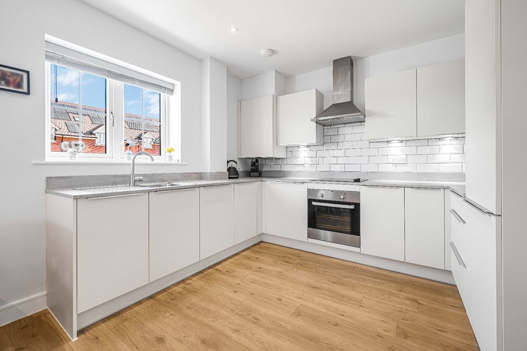 Property photo 3 of 12 5007232