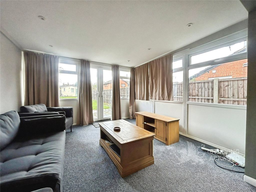 Property photo 2 of 8 Living Room