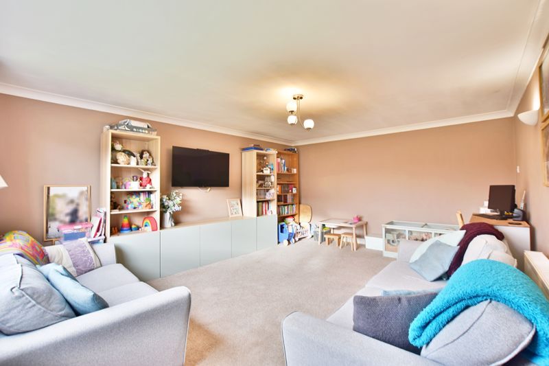 Property photo 2 of 15 Photo 11