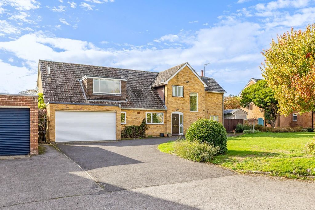 Property photo 1 of 17 External