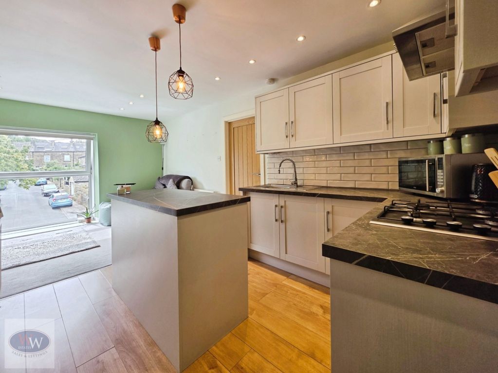 Property photo 2 of 13 Kitchen