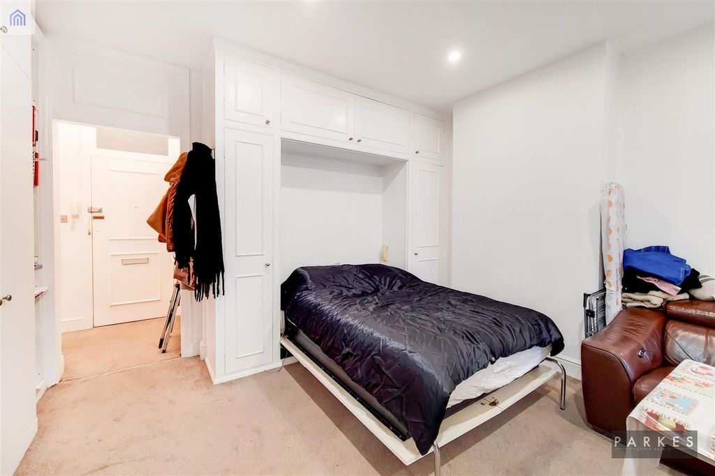 Property photo 1 of 8 Property Photo