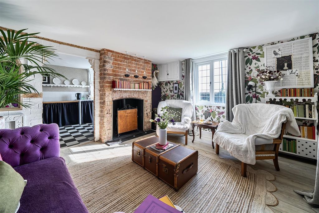 Property photo 2 of 43 1419593-23-69B013E13758B.Jpg