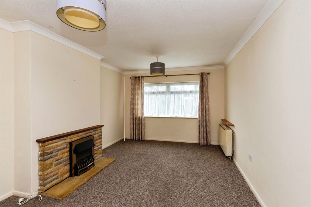 Property photo 2 of 16