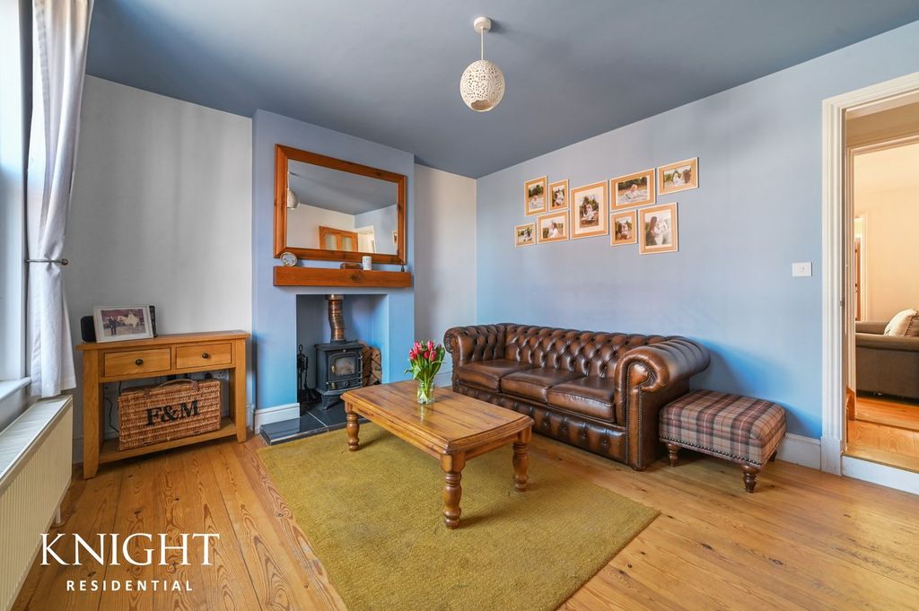 Property photo 2 of 23