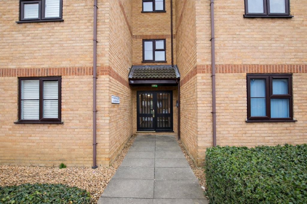 Property photo 2 of 16