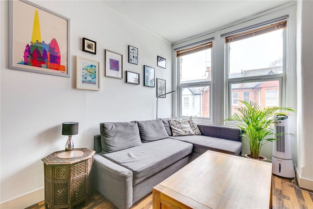 Property photo 1 of 5