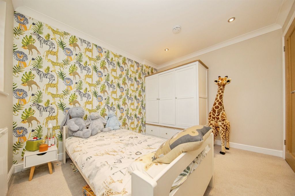 Additional image 14 of 5 bed semi-detached house for saleGordon Way, Harwich CO12
