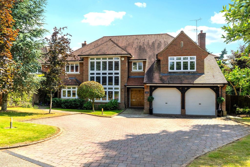 Property photo 1 of 24