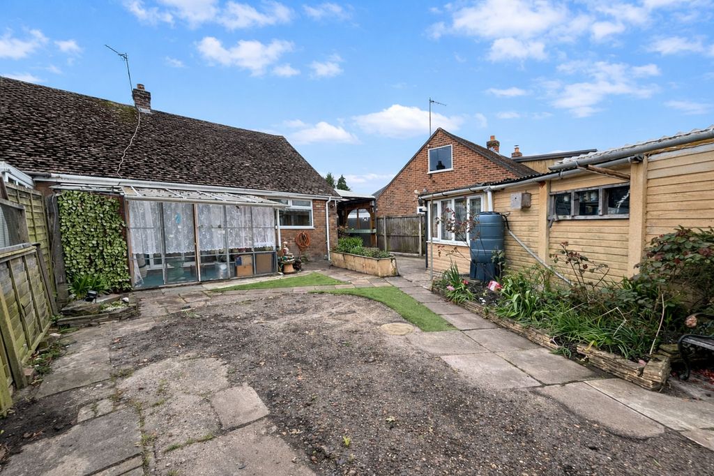 Property photo 2 of 9 Rear