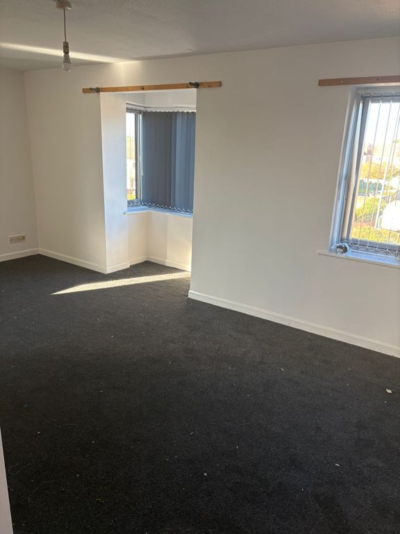 Property photo 2 of 7 Bedroom