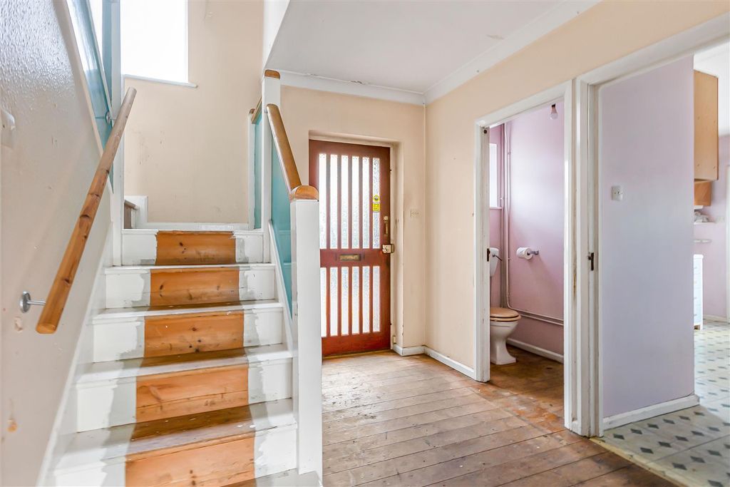 Property photo 2 of 24 30_66649.Jpg