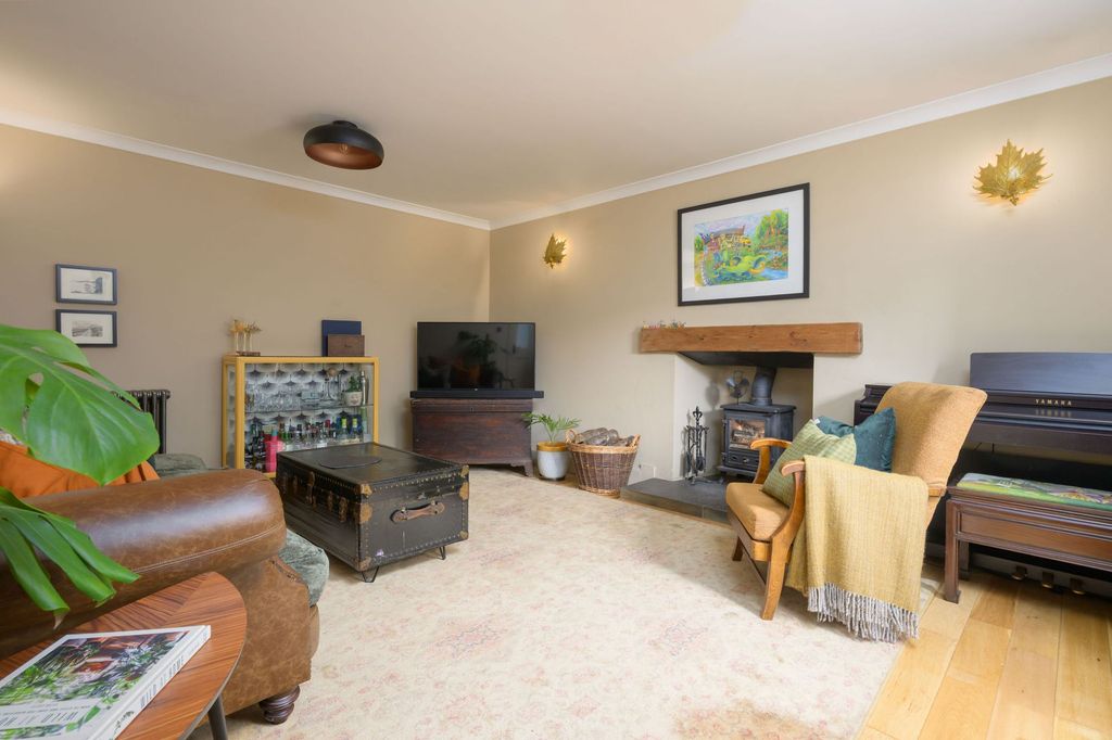Property photo 3 of 29