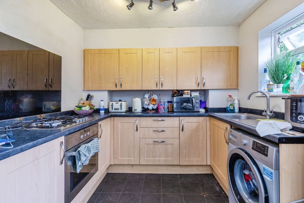 Property photo 2 of 6 Pbox-Img.Jpg